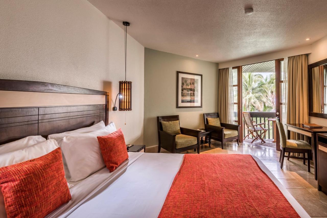 The Warwick Fiji Ξενοδοχείο Korolevu  Εξωτερικό φωτογραφία A room at the hotel