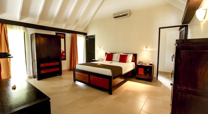 The Warwick Fiji Ξενοδοχείο Korolevu  Εξωτερικό φωτογραφία A bedroom at the resort