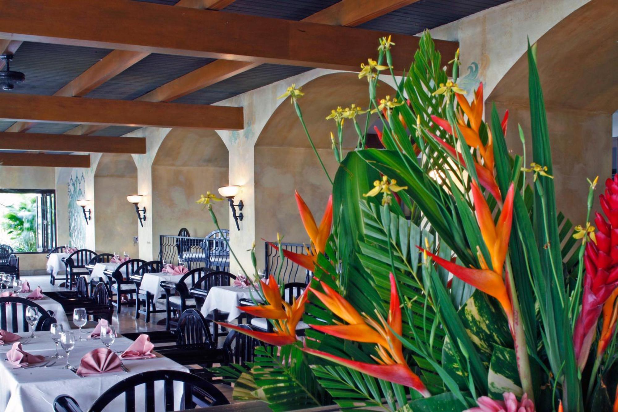 The Warwick Fiji Ξενοδοχείο Korolevu  Εξωτερικό φωτογραφία Interior of the restaurant