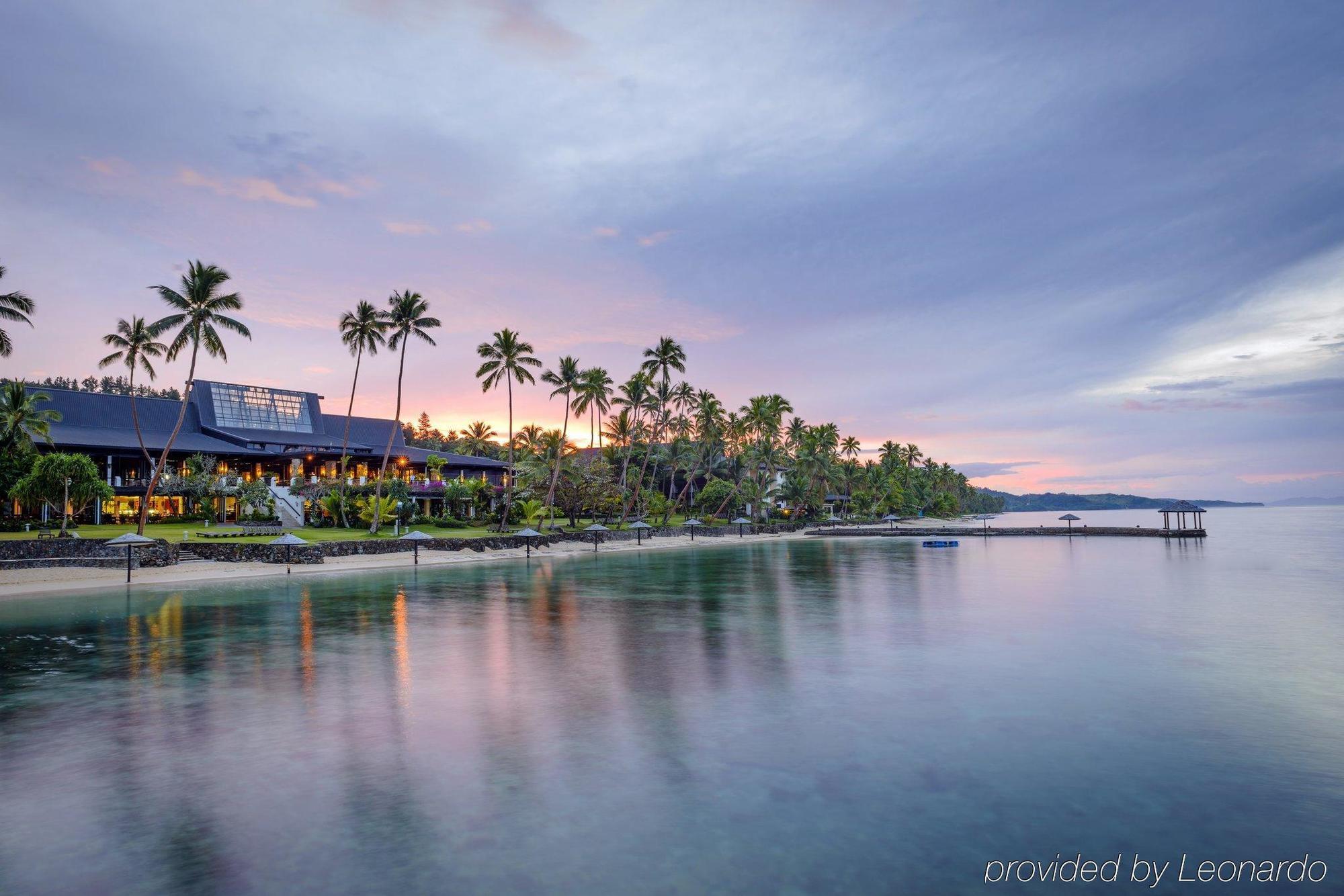The Warwick Fiji Ξενοδοχείο Korolevu  Εξωτερικό φωτογραφία Sunset at the Sheraton Resort