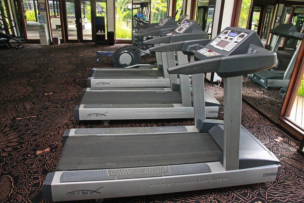 The Warwick Fiji Ξενοδοχείο Korolevu  Εξωτερικό φωτογραφία Treadmills in a gym