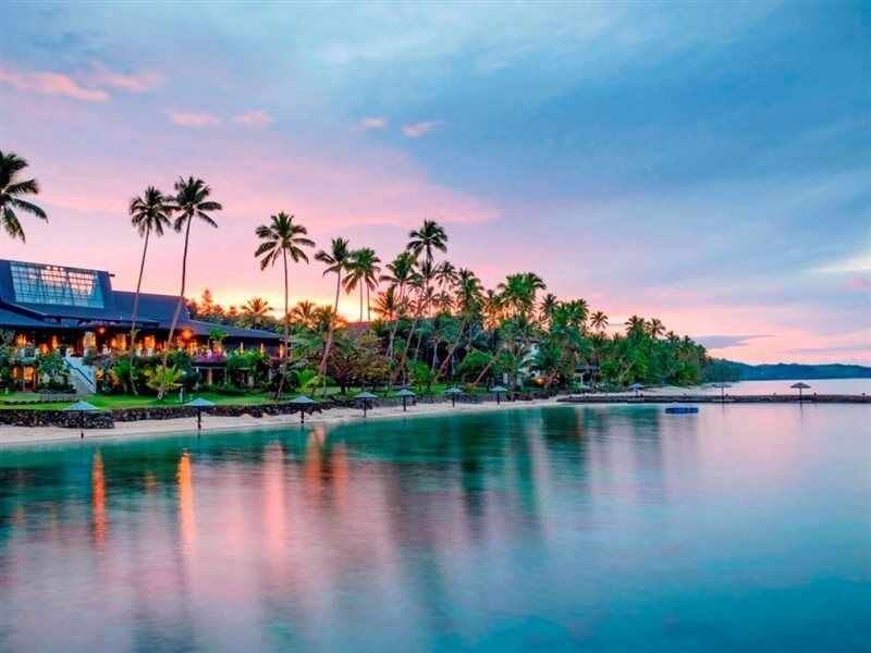 The Warwick Fiji Ξενοδοχείο Korolevu  Εξωτερικό φωτογραφία Sunset at the Four Seasons Resort